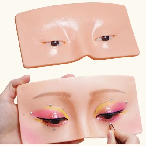 Manekin per praktike makeup